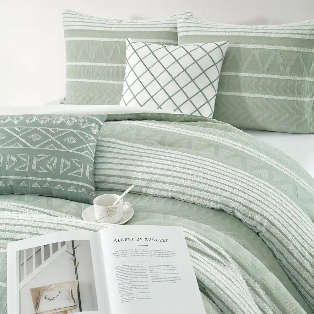 Geometric 6 Piece King Comforter Set With Bedskirt Pillows Shams